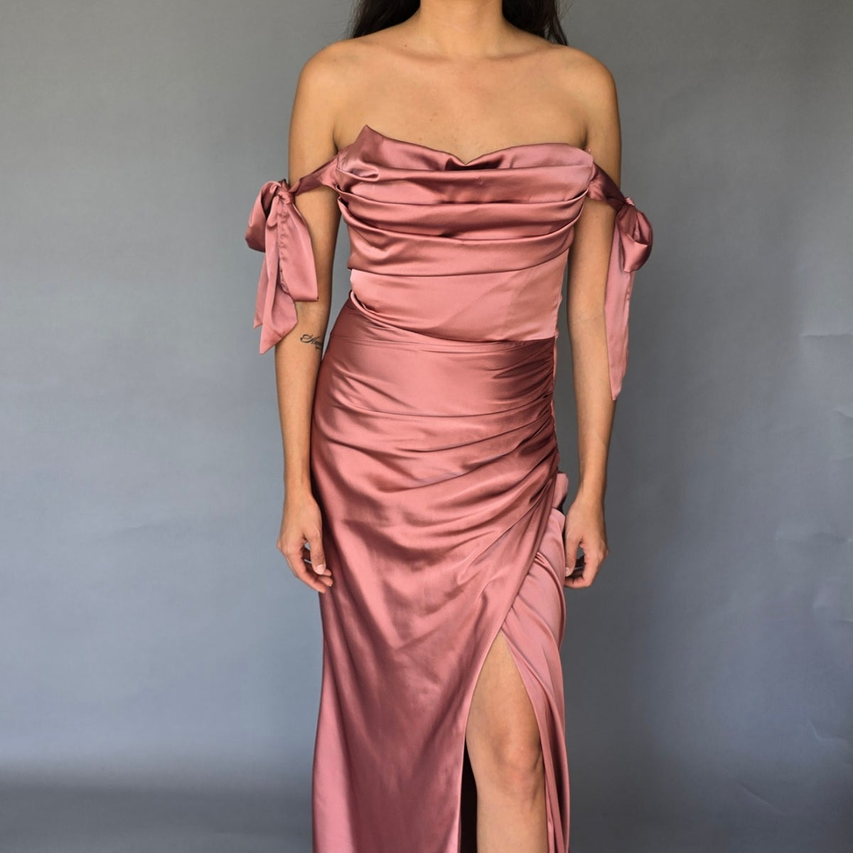 Vestido Strapless Moño