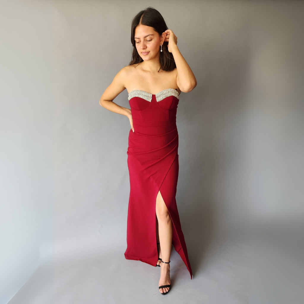 Vestido Strapless Aplicaciones en Copa