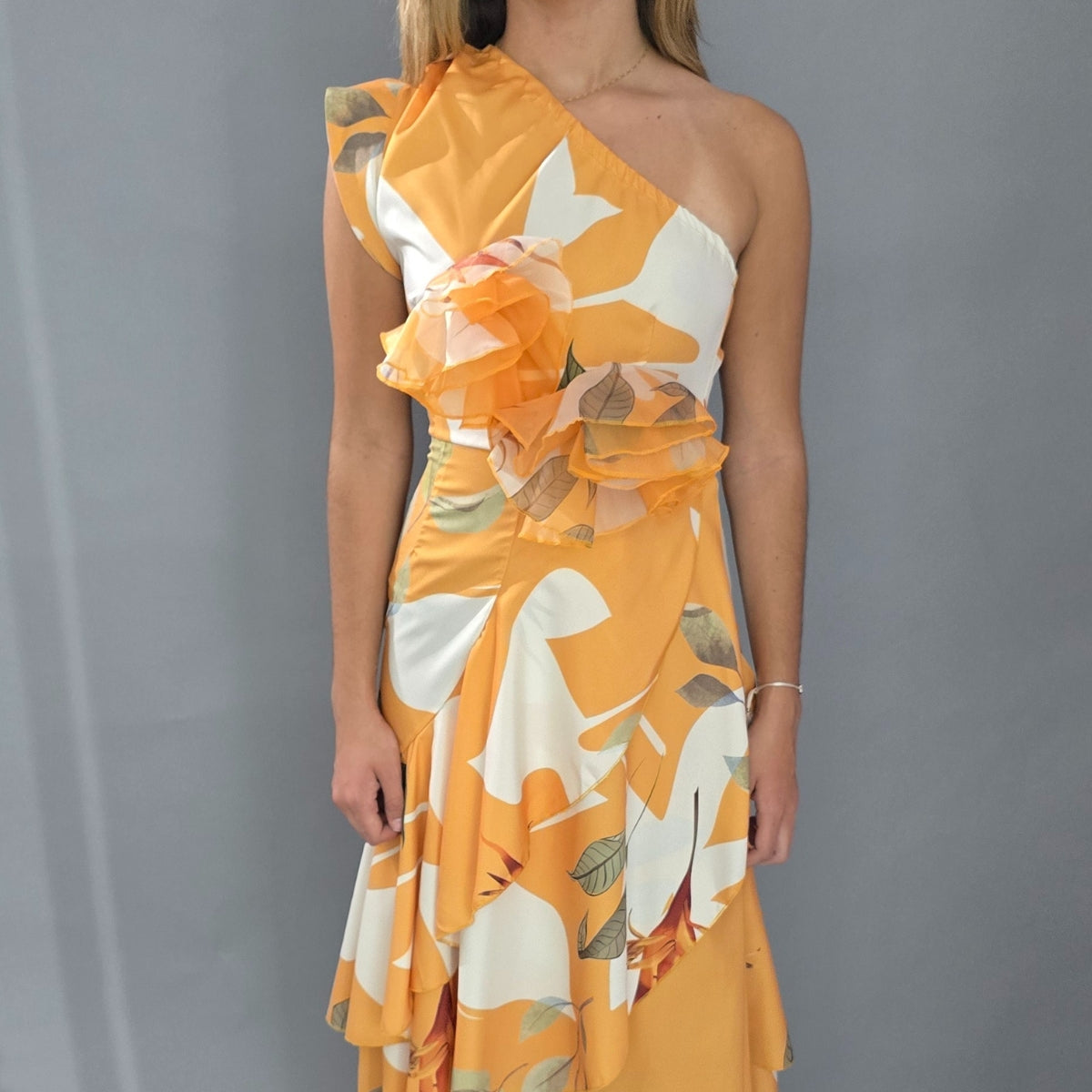 Vestido un hombro flor amarillo