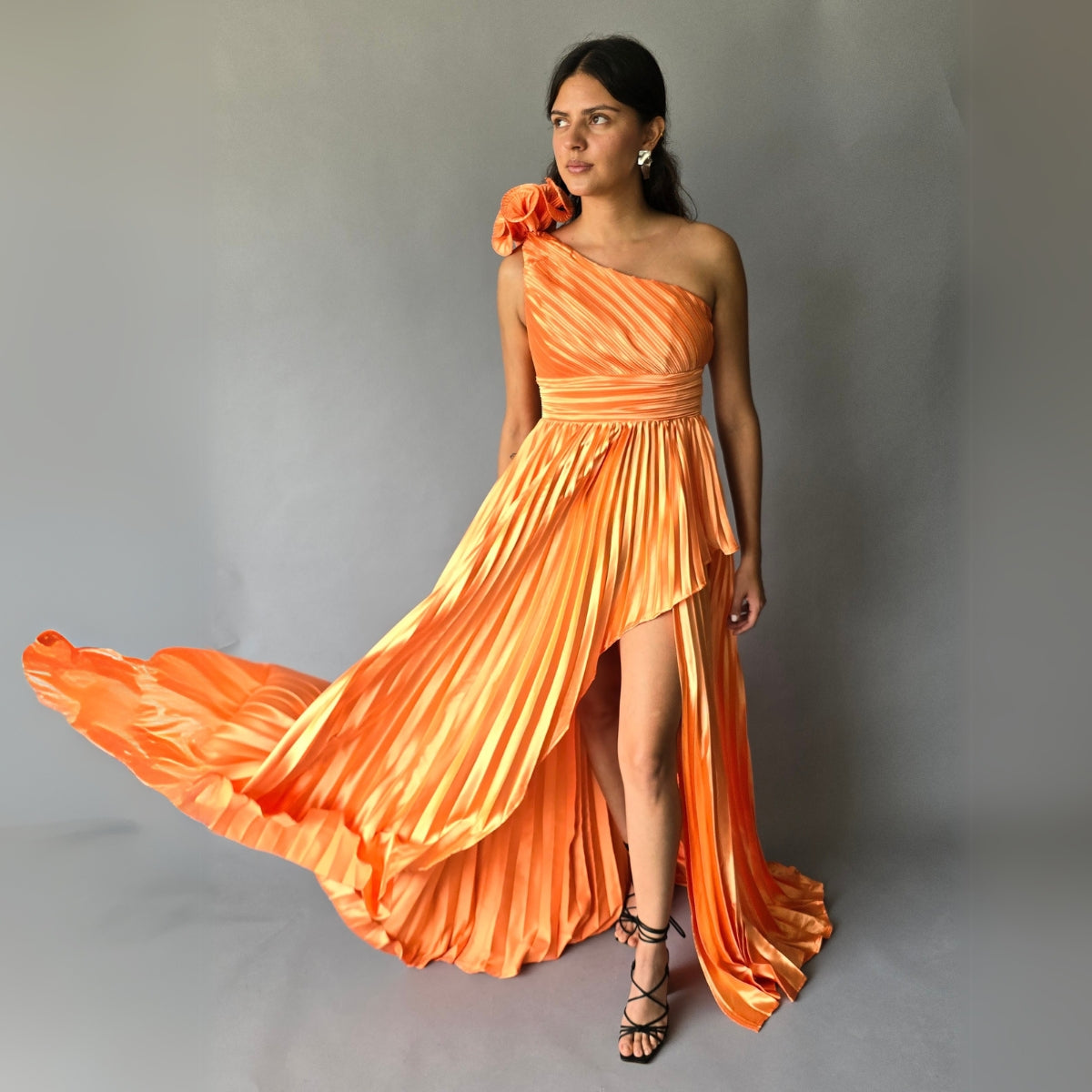 Maxi Vestido Plizado Un Hombro