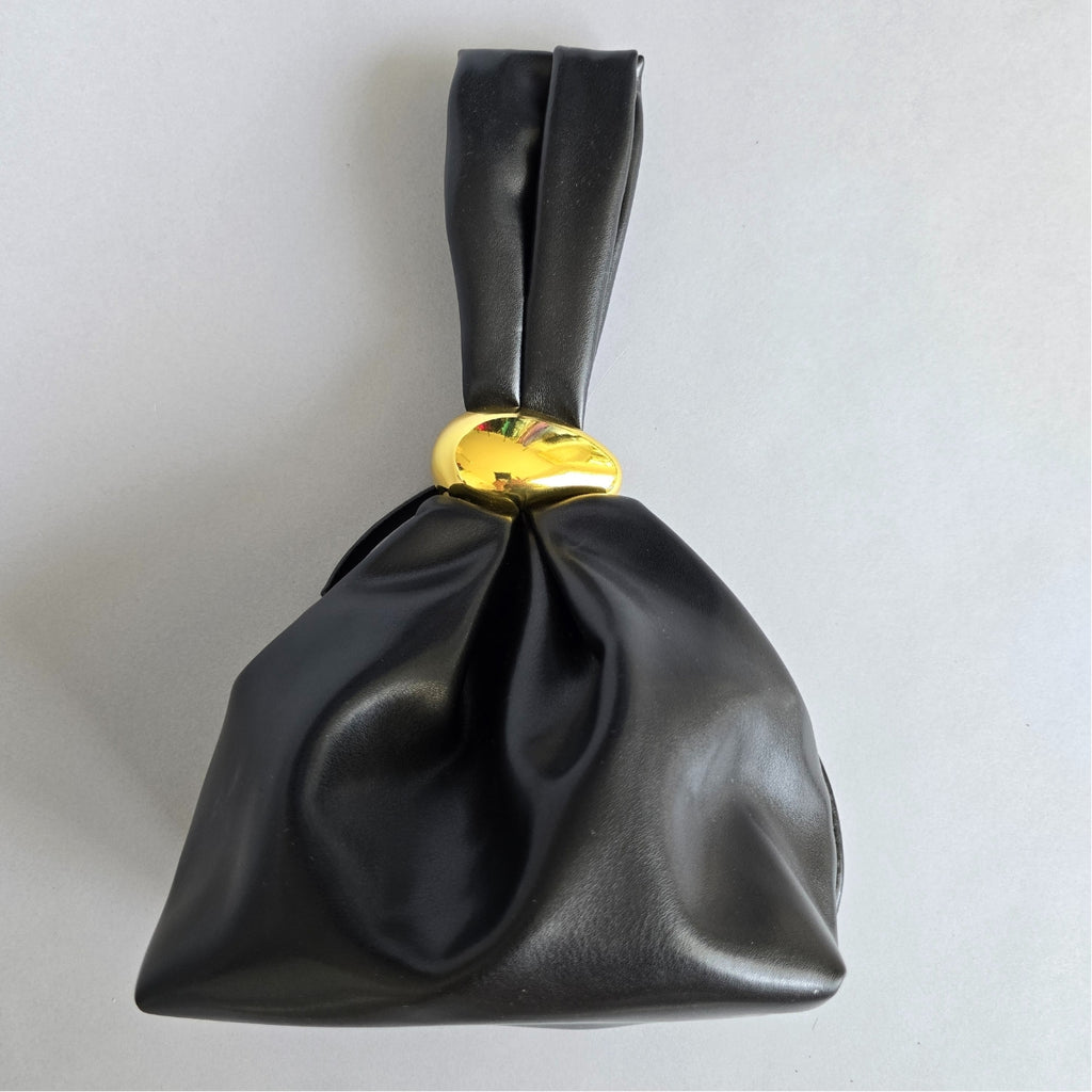 Bolsa negra pequeña
