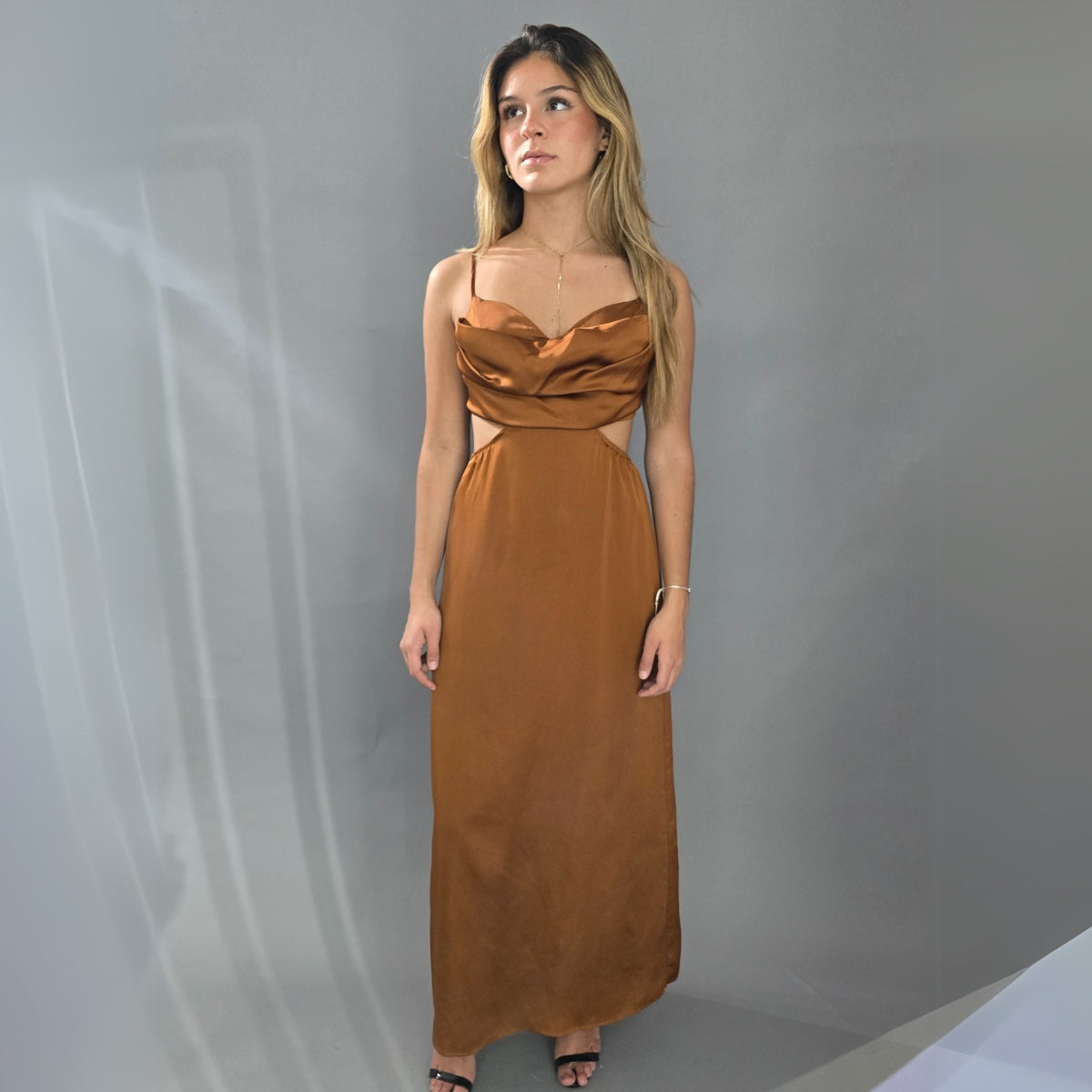 Vestido Cutoff Café