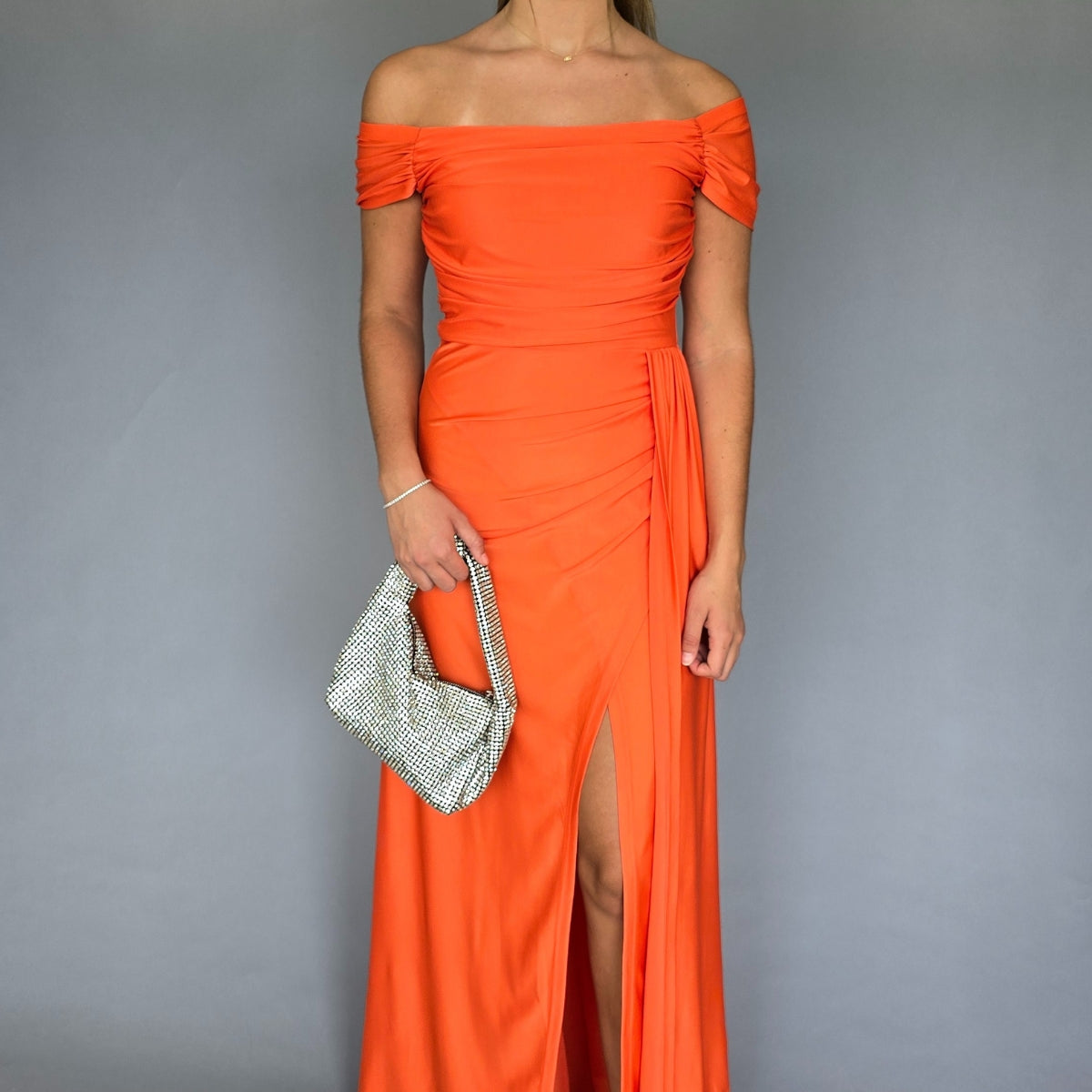 Vestido naranja strapless